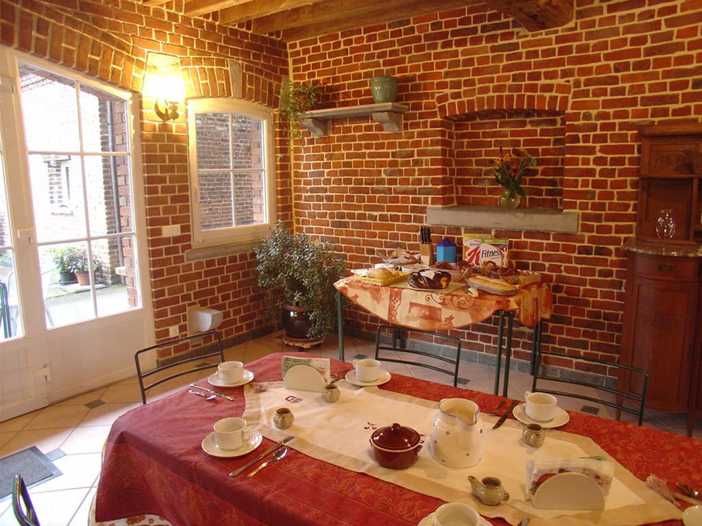La Citadelle D'Hututu Bed & Breakfast Avesnes-sur-Helpe Ngoại thất bức ảnh